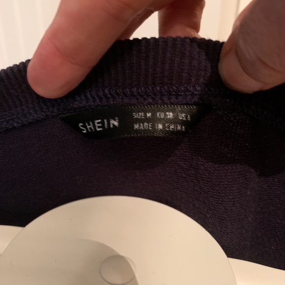 Shein‎ Los Angeles sweatshirt. Worn a few times - Picture 2 of 3